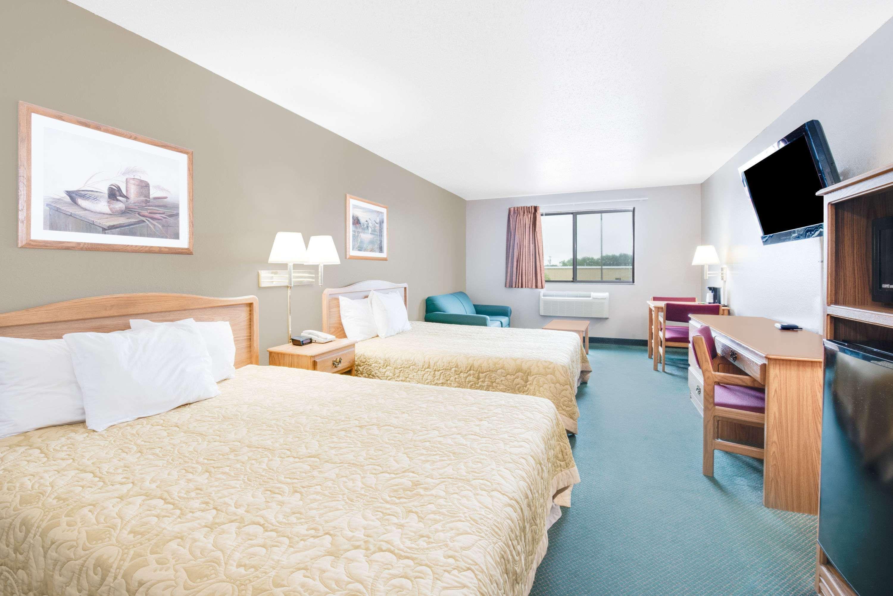 Super 8 By Wyndham Sisseton Motel Luaran gambar