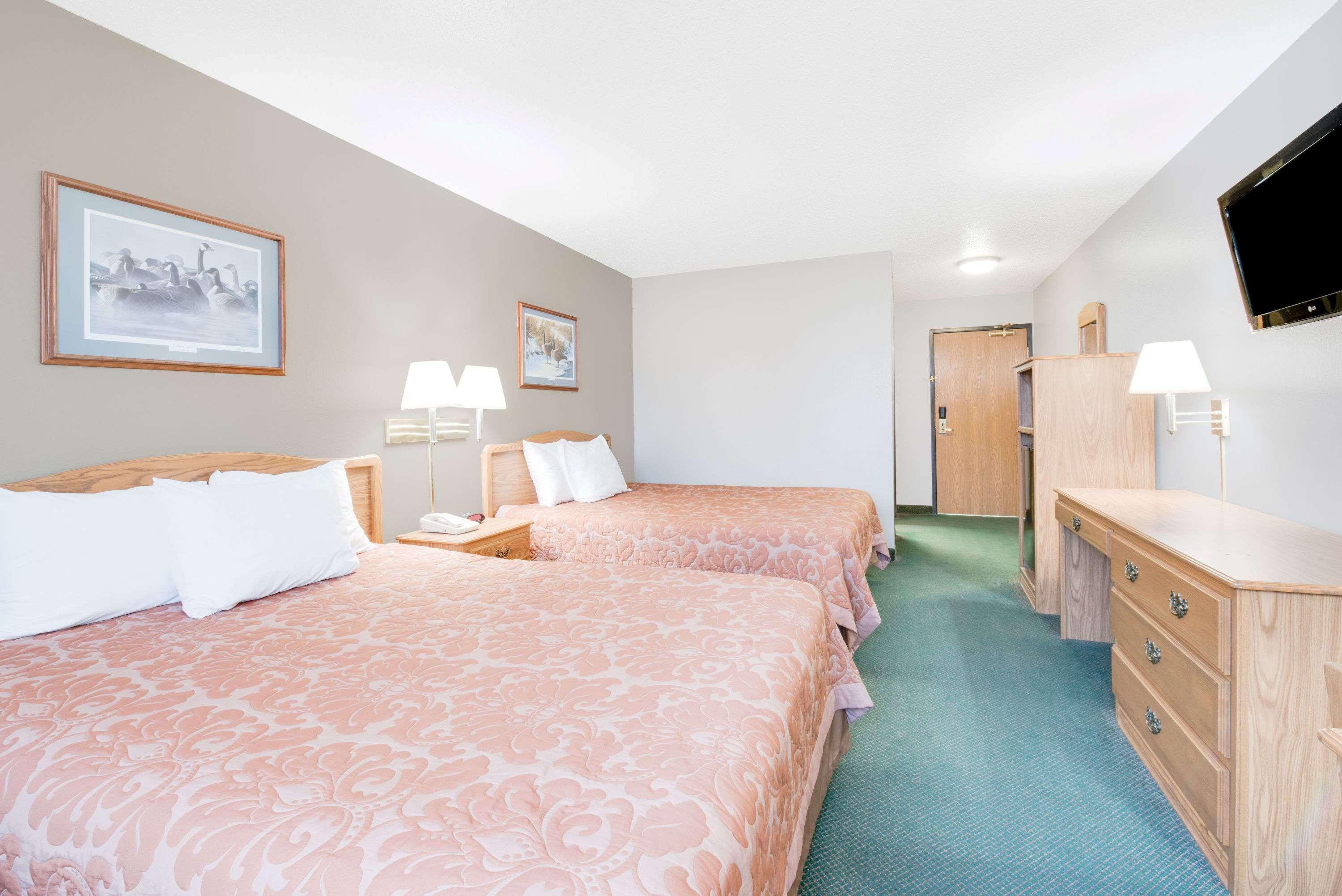 Super 8 By Wyndham Sisseton Motel Luaran gambar